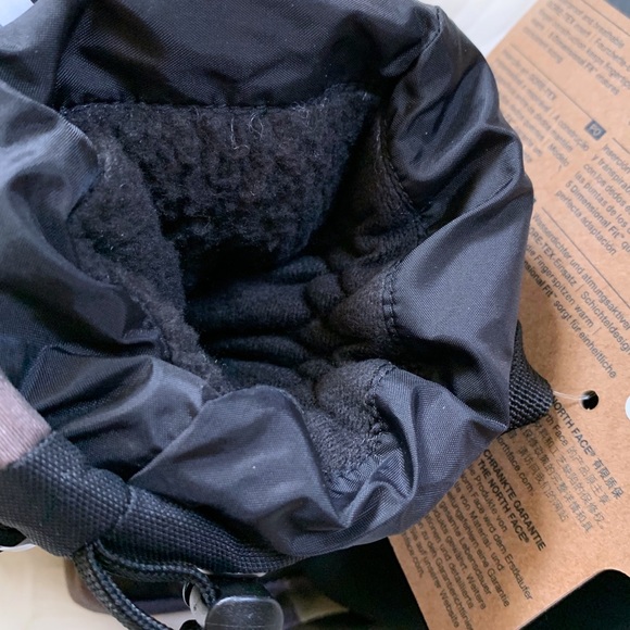 The North Face Men’s Etip Gore-Tex Gloves - Picture 6 of 7